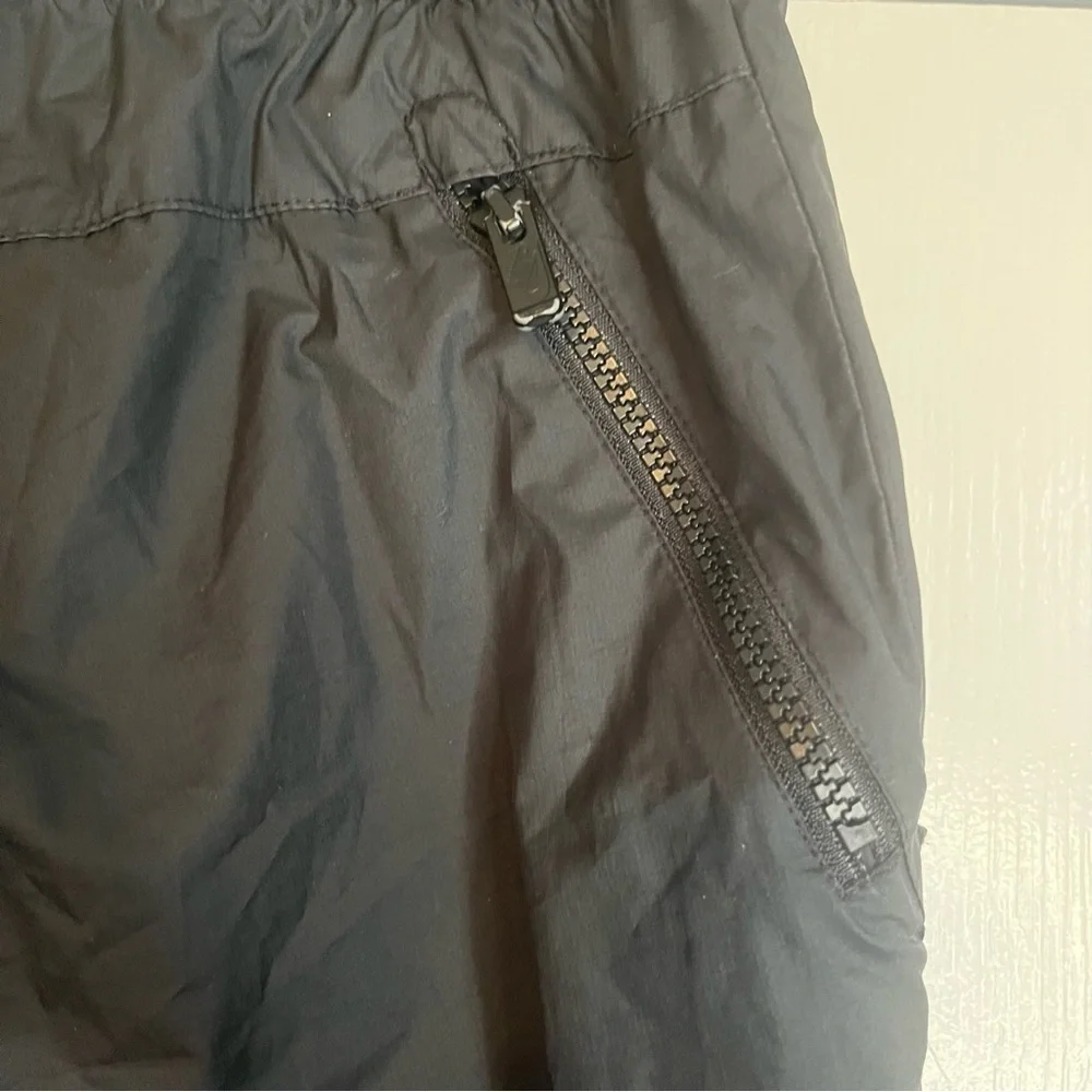 Vintage Y2K Men’s Nike Track Pants Sz S Nylon Joggers Button Closure Zip Pocket